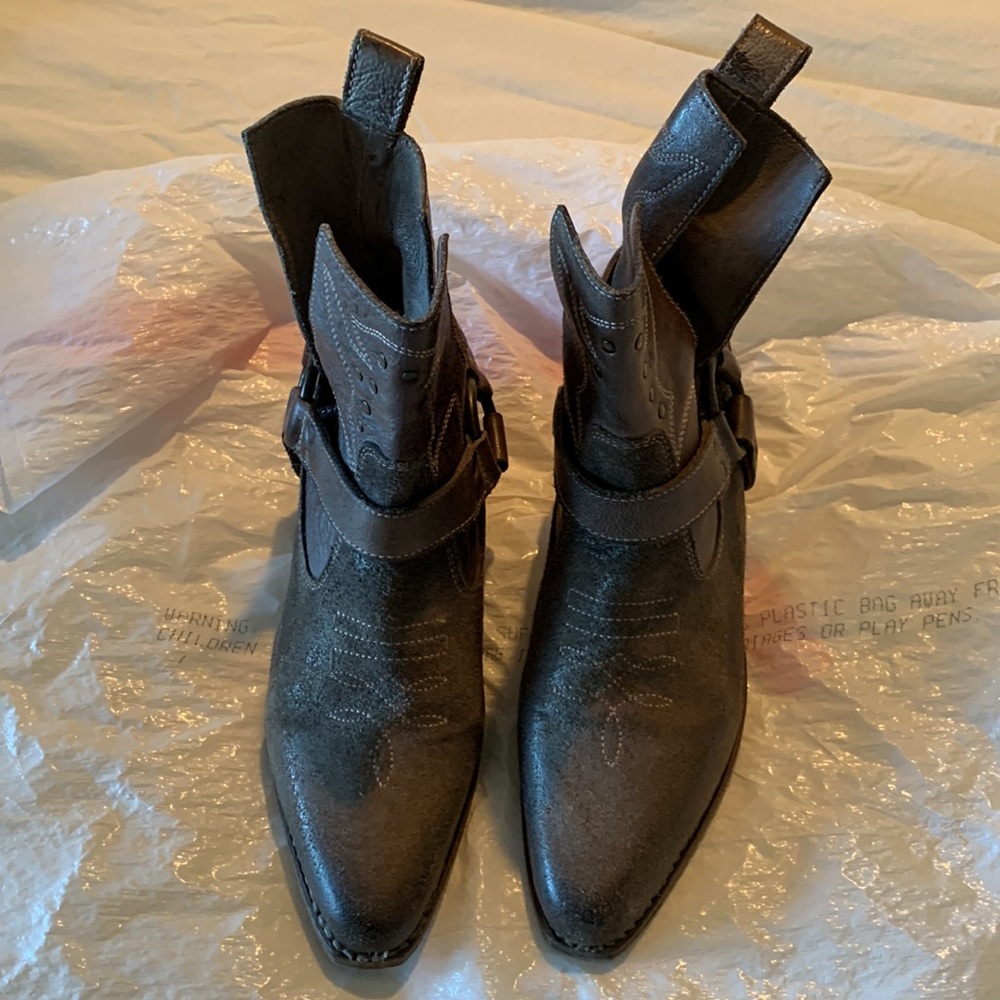 Bed Stu Distressed Brown Ankle Cowboy Booties Size 6 - Picture 3 of 6